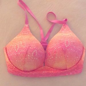 Victoria’s Secret lightly lined lounge bra